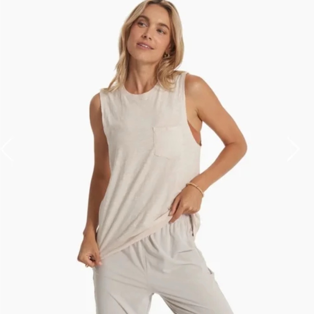 Sleeveless Sand Vuori Tank Top with Pocket